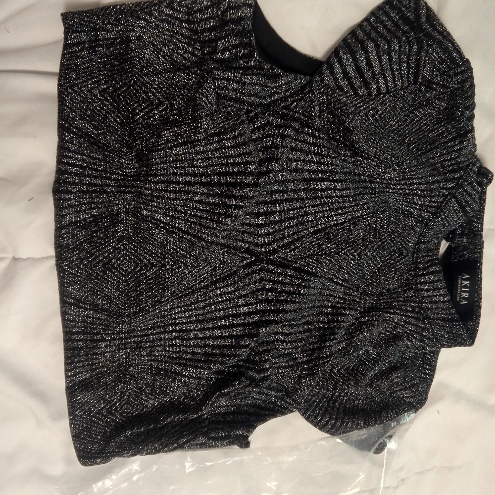 NWT In Original packaging Akira Open Back Crop Top Lg